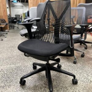 Upgrade your workspace with premium comfort and modern design. ✅ 100% Authentic ✅ Professionally Refurbished ✅ Flexible back support ✅ Adjustable arms & height ✅ Perfect for long working hours 💰 Retail Price: $695 🔥 Today’s Special: $420 📦 In Stock 🚚 Fast Delivery Across USA & Canada (2–5 Business Days) 💳 Secure Payment Options Available